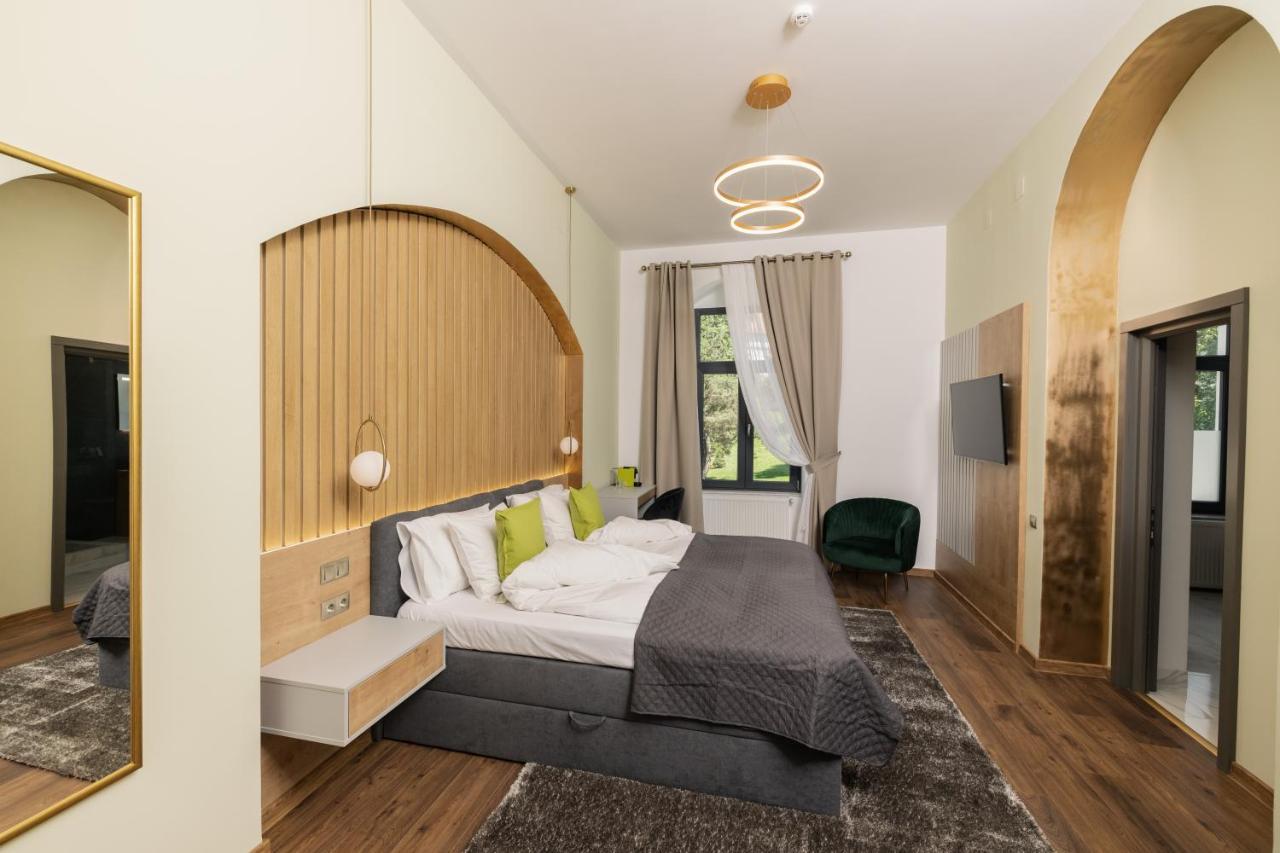 Haller Boutique Târgu-Mureş 외부 사진