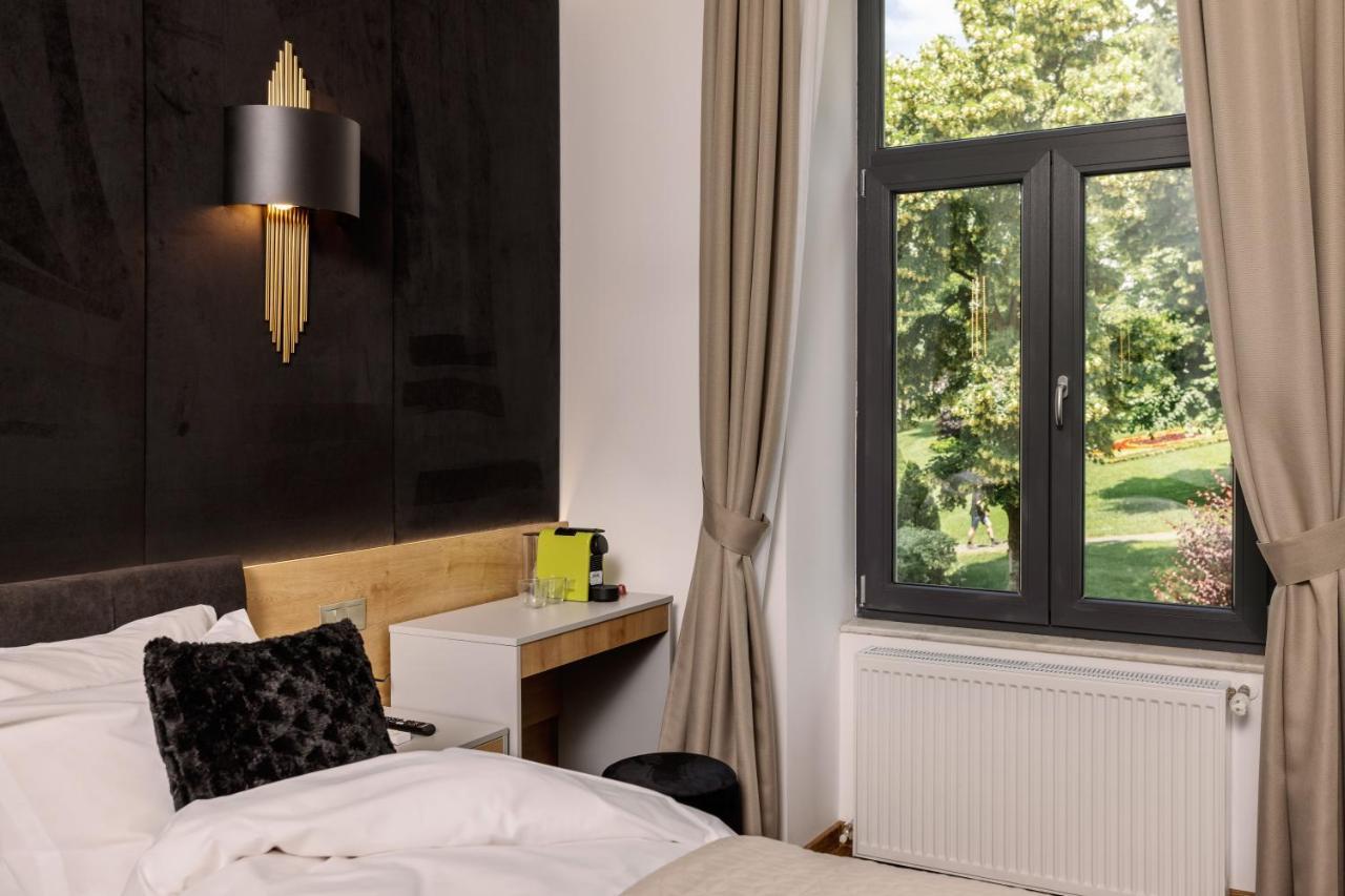 Haller Boutique Târgu-Mureş 외부 사진